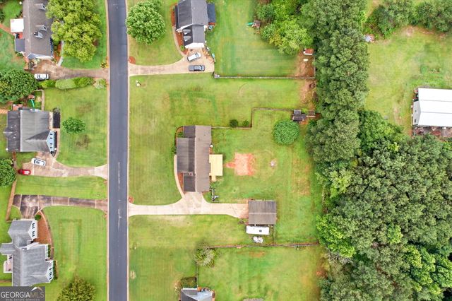 136 Thicket Trail, Mcdonough, GA 30252
