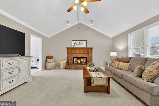 136 Thicket Trail, Mcdonough, GA 30252