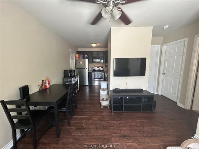 305 Ehlinger Drive D, Bryan, TX 77801