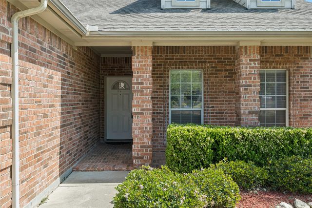 5852 Barrier Reef Drive, Fort Worth, TX 76179