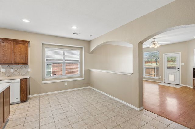 5852 Barrier Reef Drive, Fort Worth, TX 76179