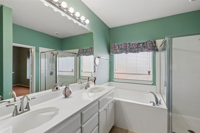 5852 Barrier Reef Drive, Fort Worth, TX 76179