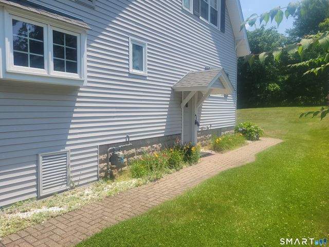 50 Lawrence Street, Vernon, CT 06066