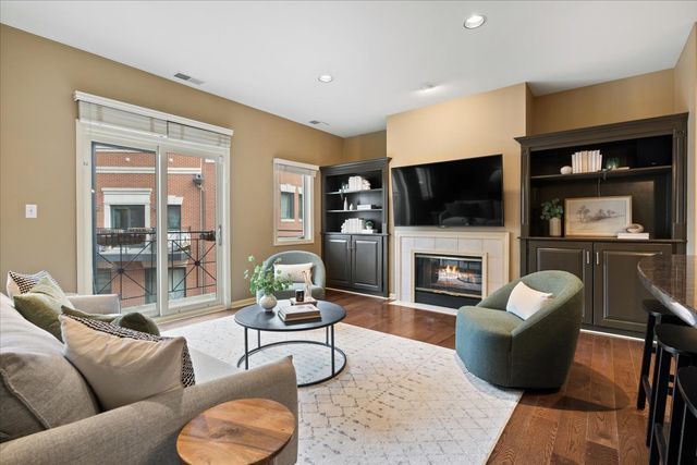 430 W Armitage Avenue C, Chicago, IL 60614