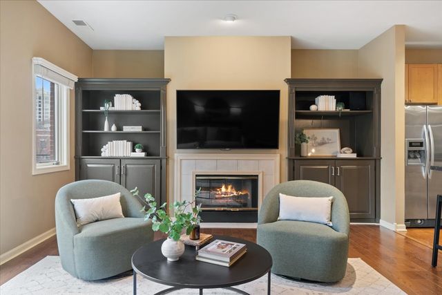 430 W Armitage Avenue C, Chicago, IL 60614