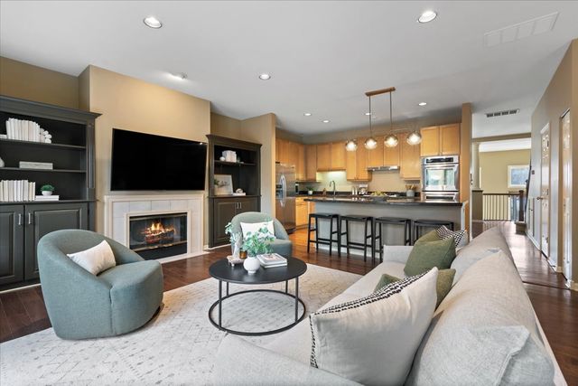 430 W Armitage Avenue C, Chicago, IL 60614