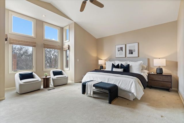 430 W Armitage Avenue C, Chicago, IL 60614