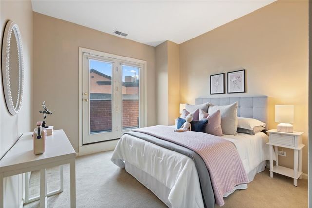 430 W Armitage Avenue C, Chicago, IL 60614