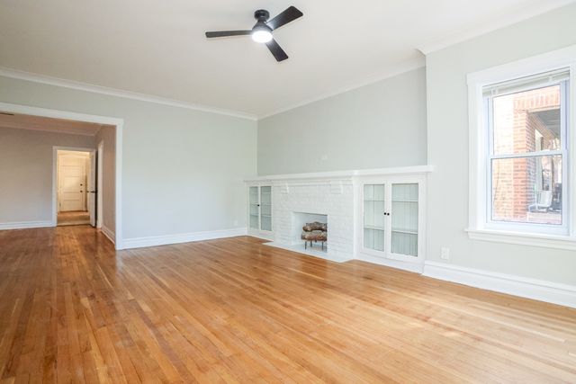 5338 W Montrose Avenue, Chicago, IL 60641