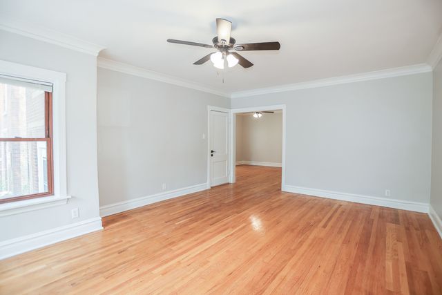 5338 W Montrose Avenue, Chicago, IL 60641