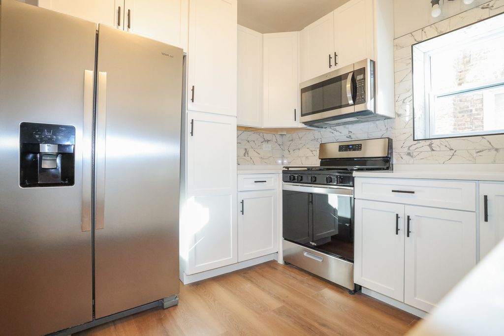 5338 W Montrose Avenue, Chicago, IL 60641 — photo 3