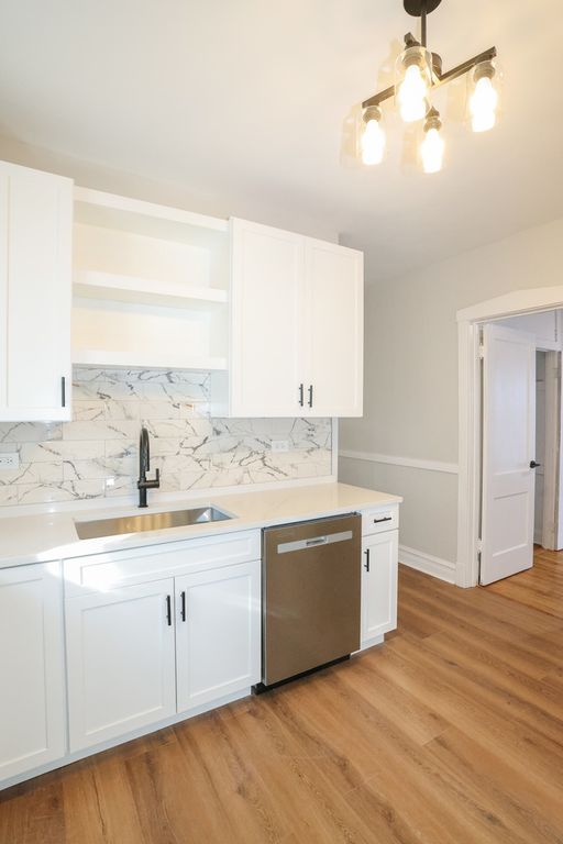 5338 W Montrose Avenue, Chicago, IL 60641 — photo 5