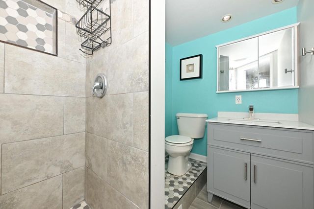 2025 S 71st STREET, West Allis, WI 53219