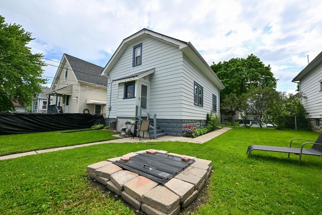2025 S 71st STREET, West Allis, WI 53219