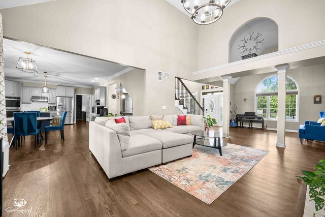 3356 Lapp Lane, Naperville, IL 60564