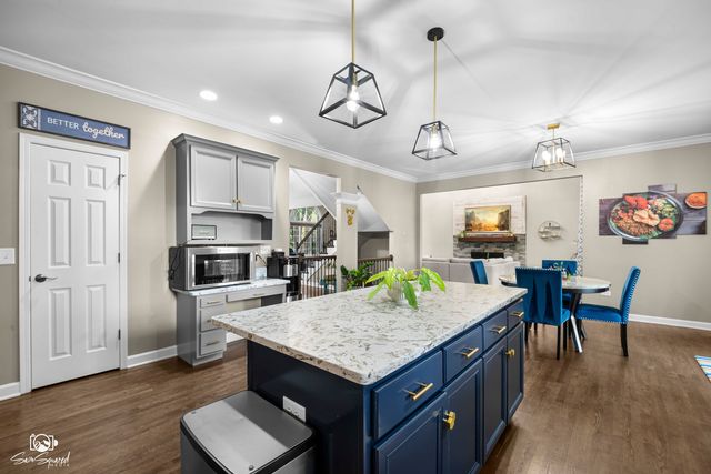 3356 Lapp Lane, Naperville, IL 60564