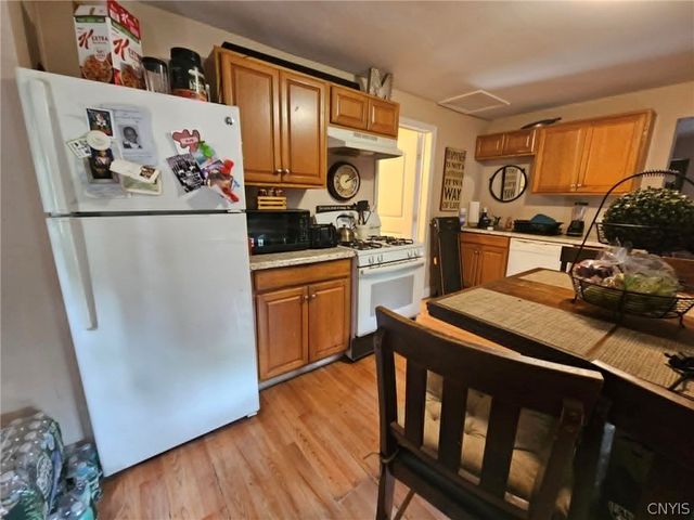 101 Dillaye Avenue 3, Syracuse, NY 13206
