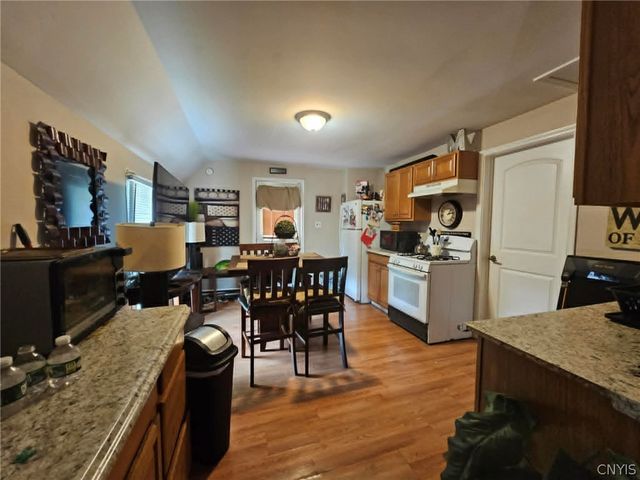 101 Dillaye Avenue 3, Syracuse, NY 13206
