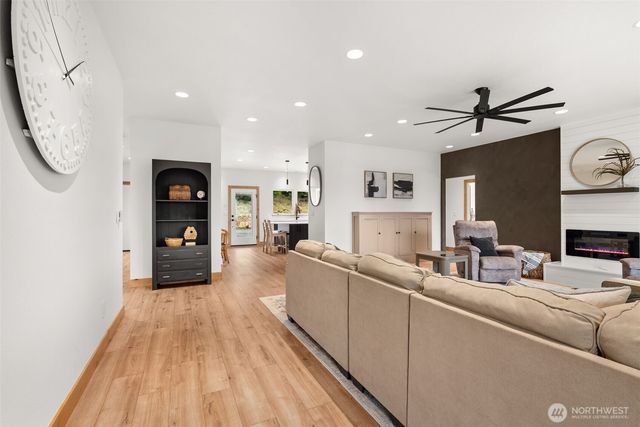 527 Tennessee Road, Winlock, WA 98596