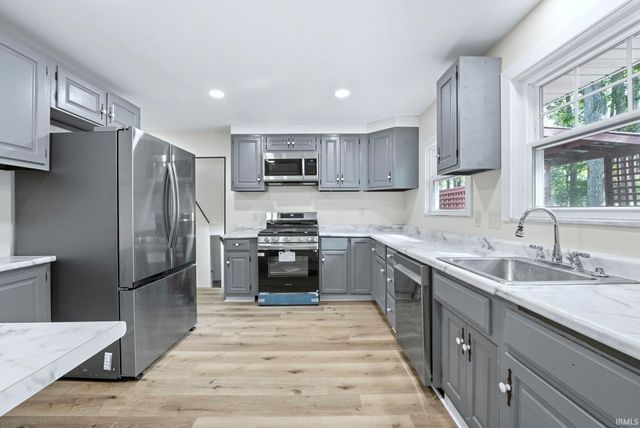 6921 Nordale Drive, Fort Wayne, IN 46804