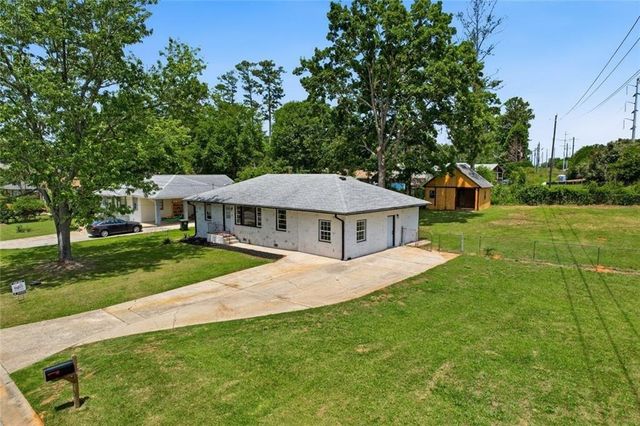 1902 Mural Circle, Morrow, GA 30260
