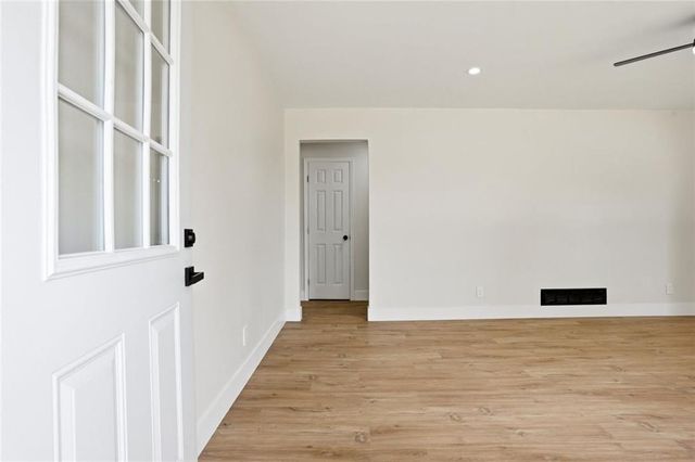 1902 Mural Circle, Morrow, GA 30260