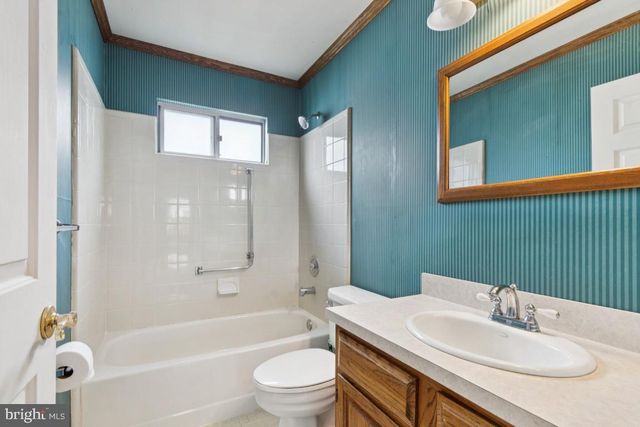883 WESTMINSTER DR N, Southampton, NJ 08088