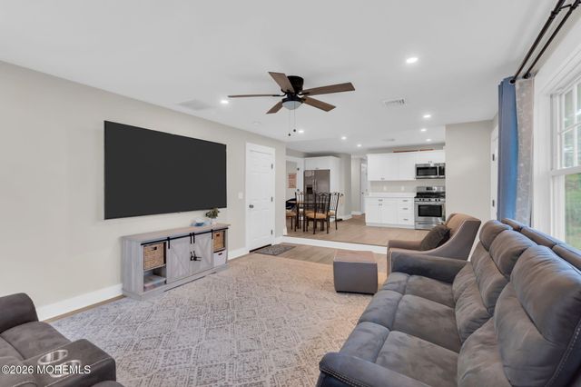 300 Linden Avenue, Pine Beach, NJ 08741