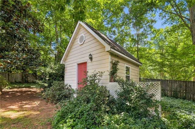 1217 McLendon Drive, Decatur, GA 30033