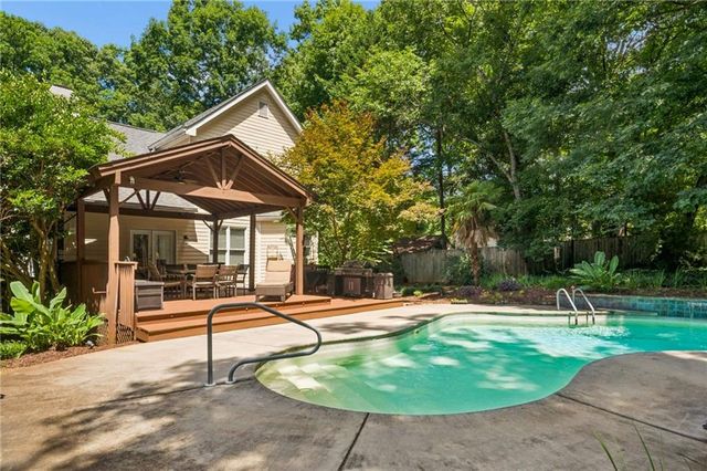 1217 McLendon Drive, Decatur, GA 30033