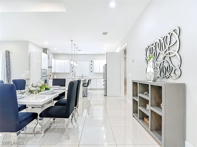 1806 41st ST SW, Naples, FL 34116