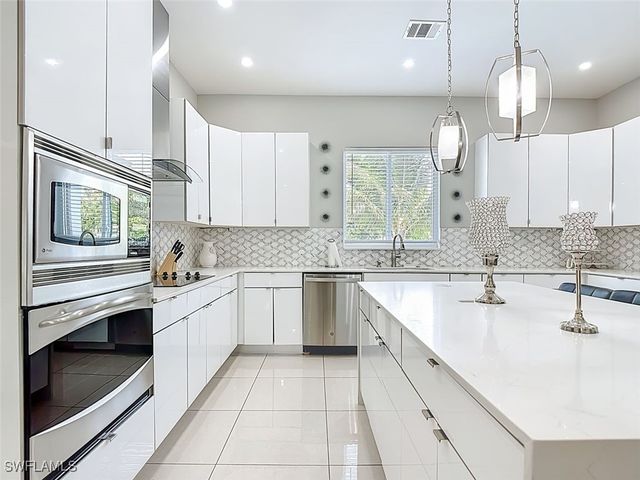 1806 41st ST SW, Naples, FL 34116