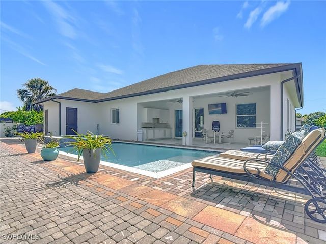 1806 41st ST SW, Naples, FL 34116