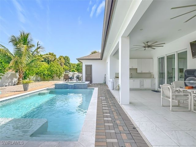 1806 41st ST SW, Naples, FL 34116