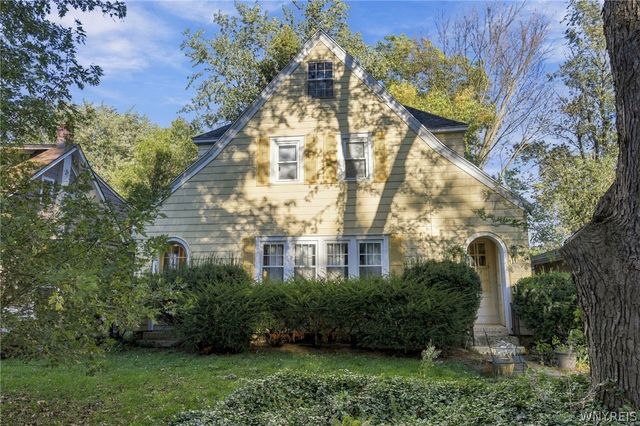 360 Darwin Drive, Amherst, NY 14226