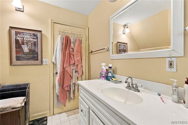 360 Darwin Drive, Amherst, NY 14226