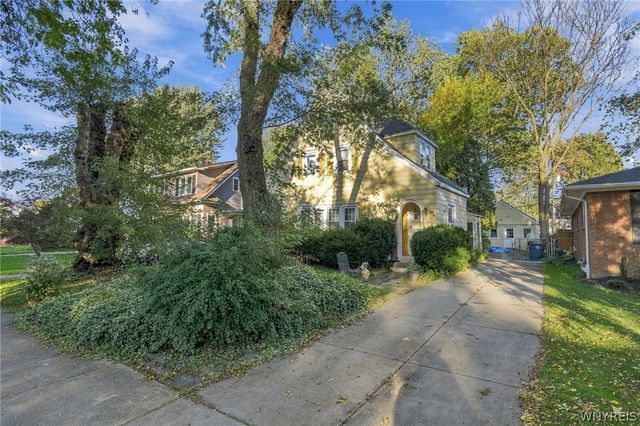 360 Darwin Drive, Amherst, NY 14226