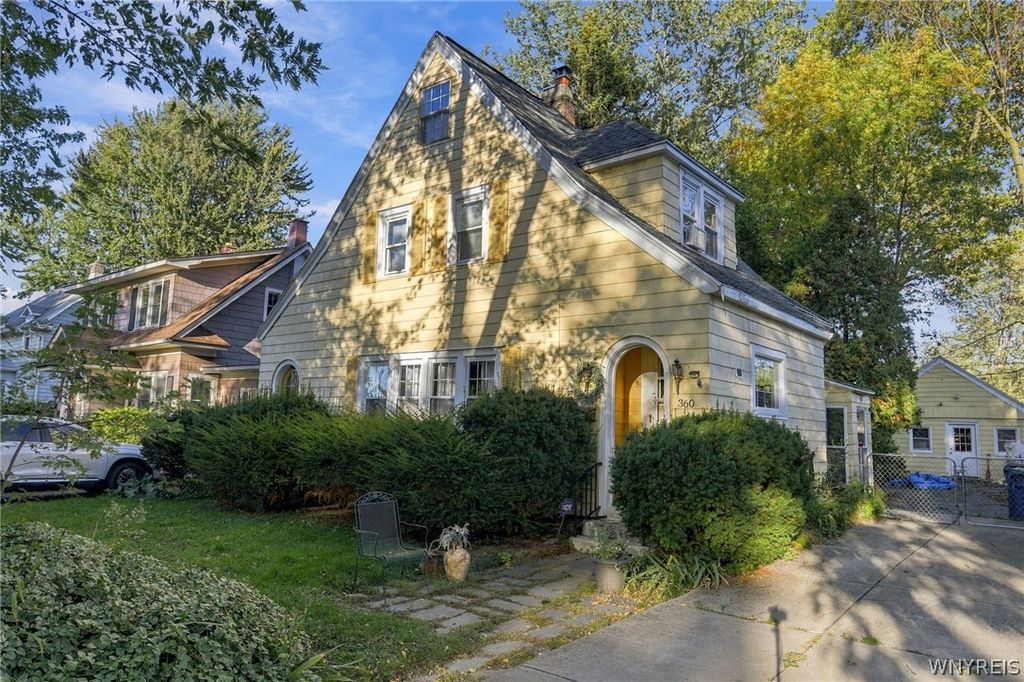 360 Darwin Drive, Amherst, NY 14226