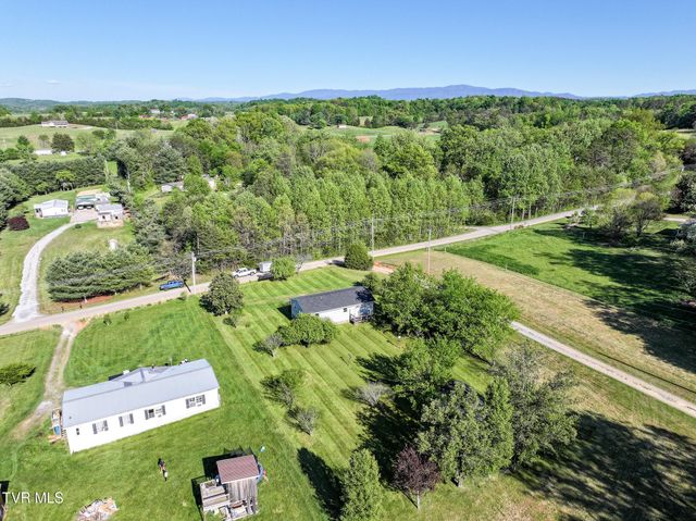 3305 West Old Kentucky Road, Mosheim, TN 37818