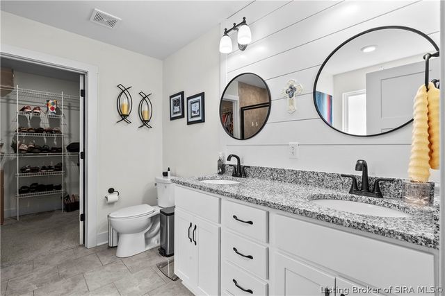 2768 Abby Woods Drive, Jeffersonville, IN 47130