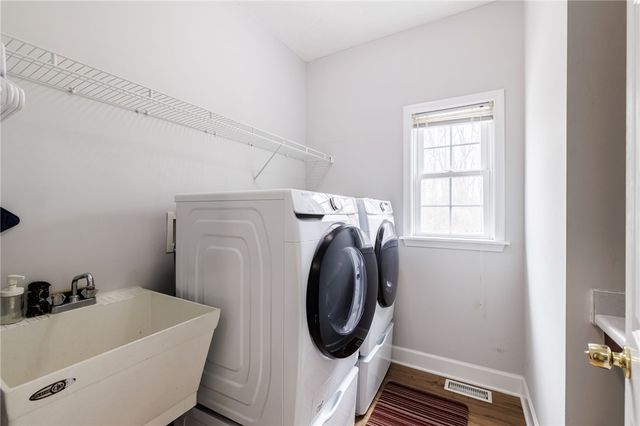 30 Woodgreen Drive, Pittsford, NY 14534