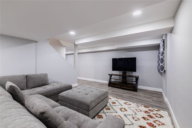 30 Woodgreen Drive, Pittsford, NY 14534