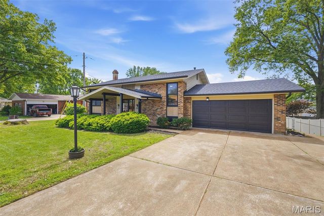 4444 Mattis Road, St Louis, MO 63128