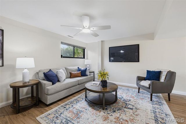 4444 Mattis Road, St Louis, MO 63128