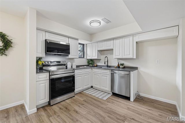 4444 Mattis Road, St Louis, MO 63128