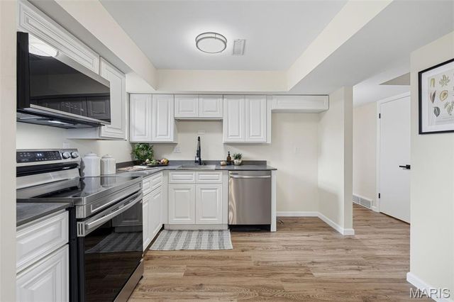 4444 Mattis Road, St Louis, MO 63128