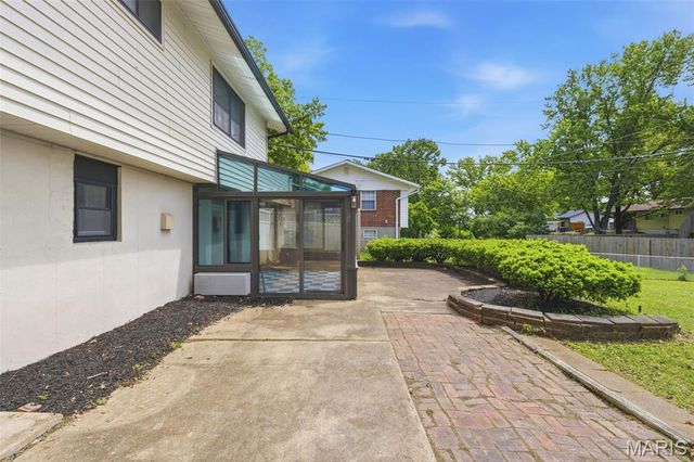 4444 Mattis Road, St Louis, MO 63128