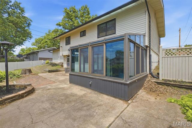 4444 Mattis Road, St Louis, MO 63128