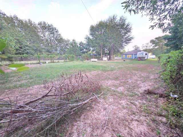 737 County Road 3406, Cleveland, TX 77327