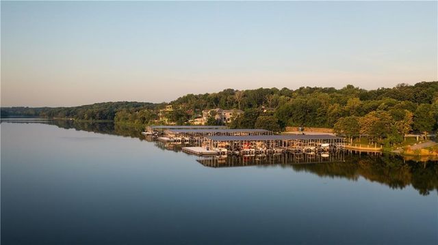 17105 Galloway Drive, Loch Lloyd, MO 64012